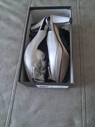 Zapatos de vestir plateados para mujer