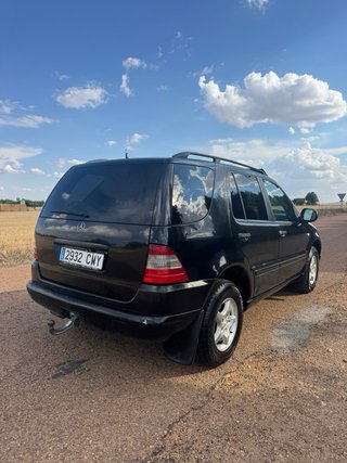 Mercedes-Benz Ml 2000