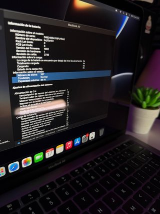 Macbook Air 13' Chip M1 8GB