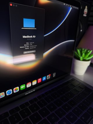 Macbook Air 13' Chip M1 8GB