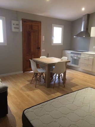 Casa pareada en alquiler en Navas en Barcelona