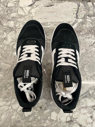 Zapatillas Vans Range Exp Negras y Blancas