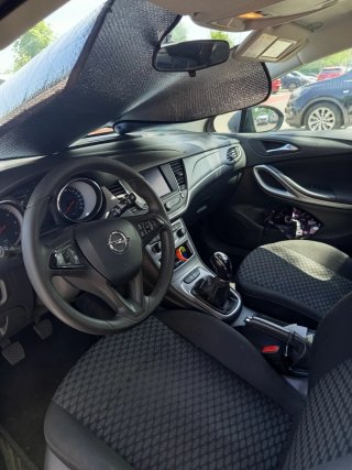 Opel Astra 2021