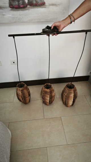 Lámpara de techo salón metal y madera