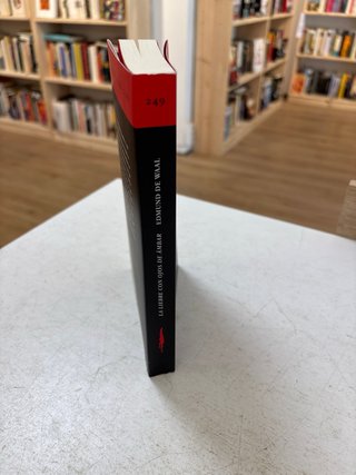 La Liebre Con Ojos de Ámbar