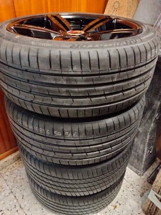 Llantas BMW 18 serie M6 E46 con neumáticos nuevos.