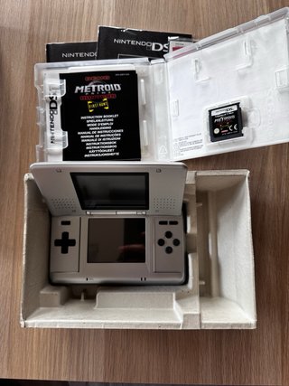 Nintendo DS Fat Metroid Prime Hunters Demo
