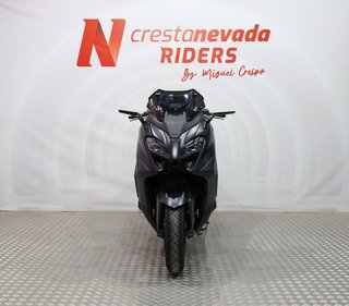 Yamaha TMAX 560