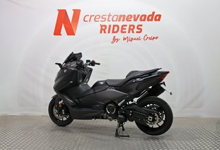 Yamaha TMAX 560