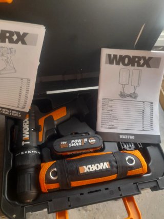 Taladro Percutor Worx 13mm/20V + 30 Accesorios