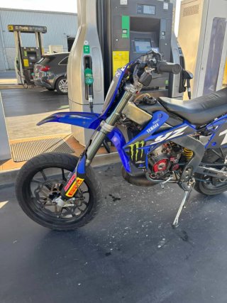 Rieju SMX Supermotard Azul cambio por scooter