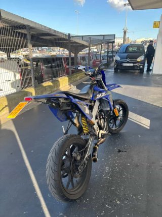 Rieju SMX Supermotard Azul cambio por scooter
