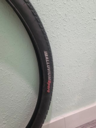 Cubierta Kenda 700x40 para Bicicleta