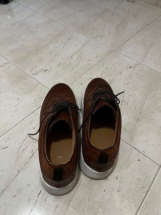 Zapatos de vestir marrones Toni Vartrano