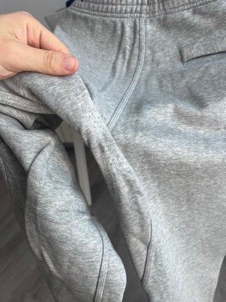 Pantalón deportivo Nike gris