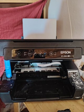 Impresora Epson XP-2100 para repuestos