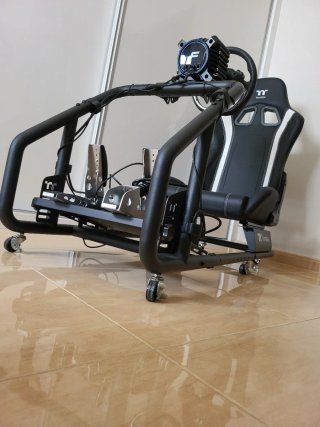 Cockpit Simracing Thermaltake