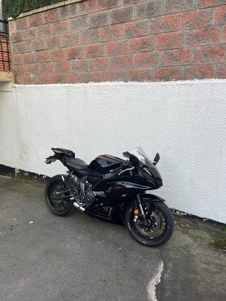 Yamaha R7