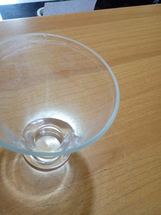 Vaso in vetro forma conica usato