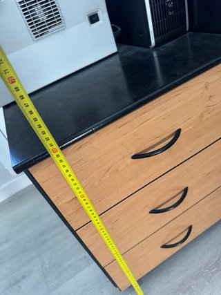Mesa de despacho + silla y cajonera