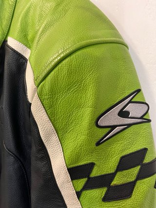 Chaqueta de cuero Spike con protecciones