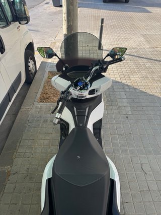 Honda PCX 125 2024 Blanca