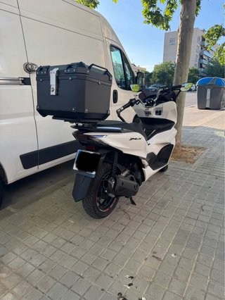 Honda PCX 125 2024 Blanca