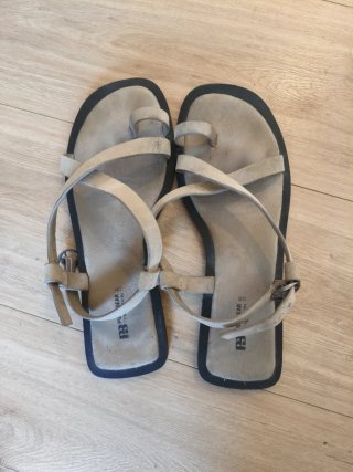 Sandalias Pull and Bear Beige Talla 40