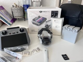 DJI Mini 4 Pro Fly More Combo
