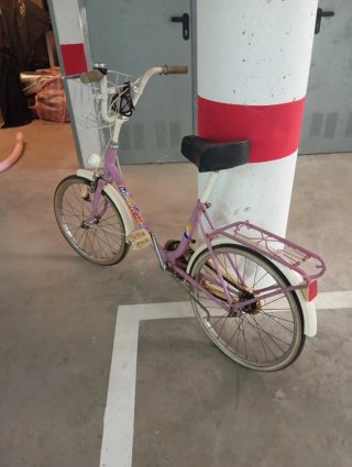 Bicicleta Vintage Morada con Cesta