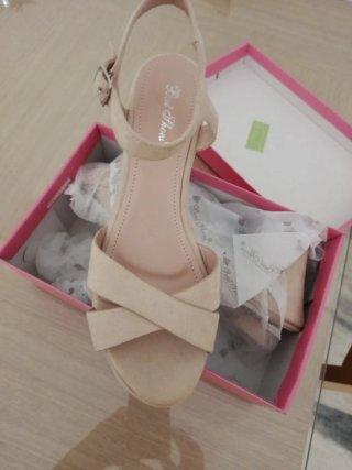 Zapatos de tacón beige
