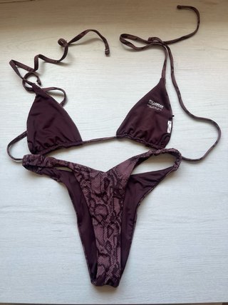 Bikini Pull&Bear estampado serpiente