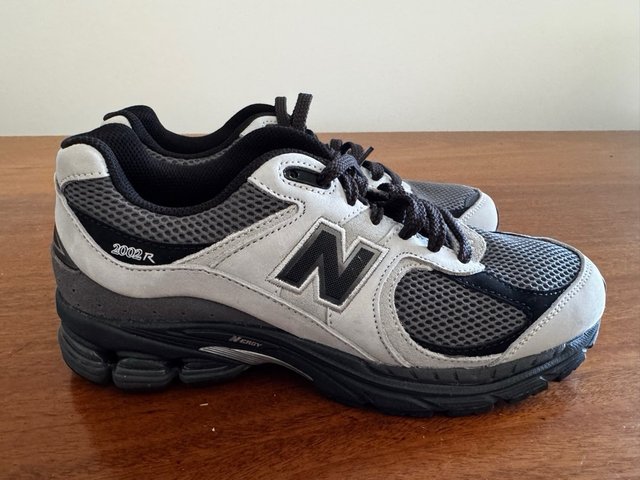 Scarpe New Balance 2002R Taglia 42