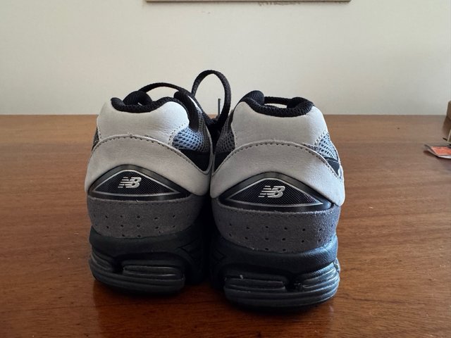 Scarpe New Balance 2002R Taglia 42