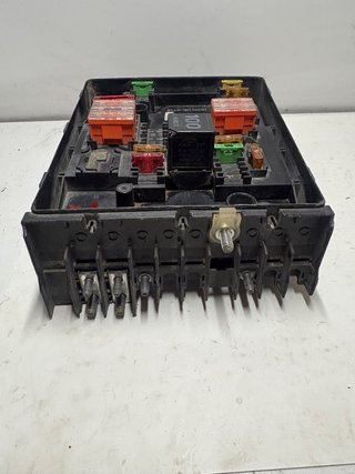 CAJA RELES / FUSIBLES Seat Leon (1P1)(05.2005->)