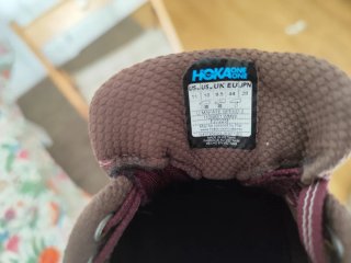 Zapatillas Hoka Beige rojo