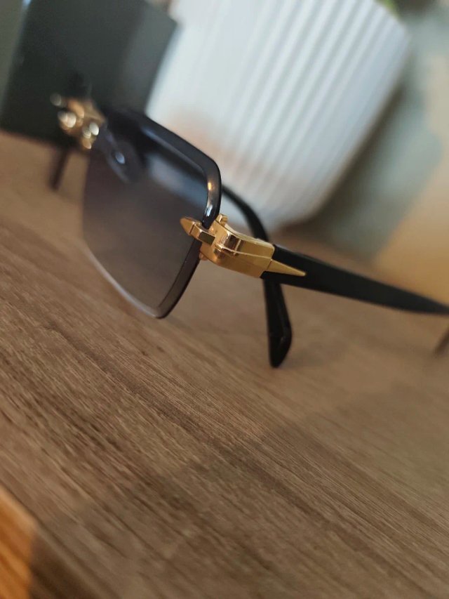 Gafas de sol retro sin montura
