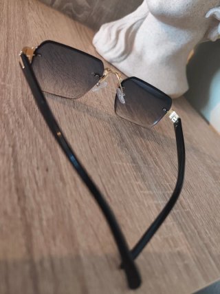 Gafas de sol retro sin montura