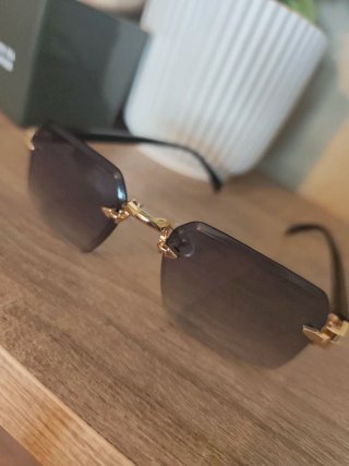 Gafas de sol retro sin montura