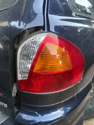 PILOTO TRASERO DERECHO Hyundai Santa Fe (SM)(2001->)