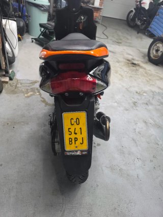 Yamaha Jog Scooter Naranja/Negro