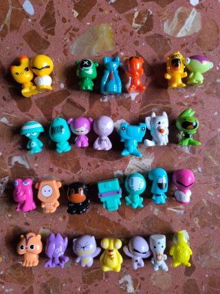 Lote 28 Gogos Crazy Bones Originales