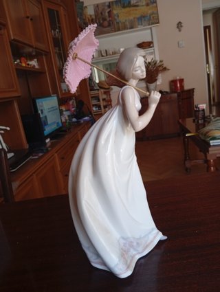 Figura Lladro Bajo el sol de Primavera 07636