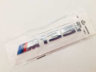 Emblema lateral o trasero bmw m135i negro o PLATA