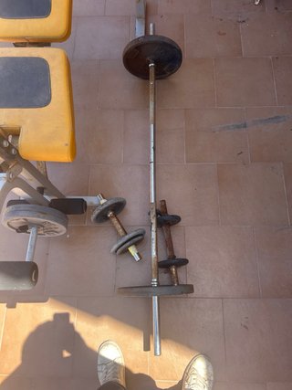 Press de banca Klar Fit con pesas