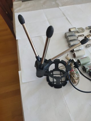 Componentes eléctricos varios