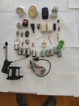 Componentes eléctricos varios
