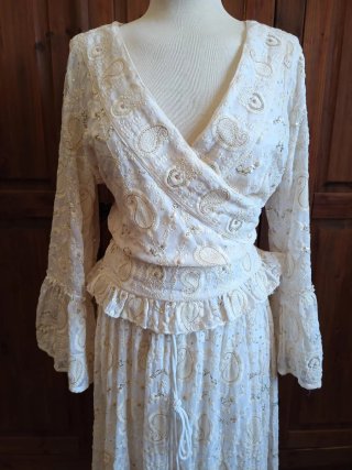 Conjunto falda y blusa Sumitra bordado