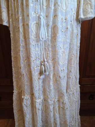 Conjunto falda y blusa Sumitra bordado