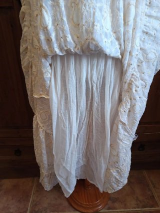 Conjunto falda y blusa Sumitra bordado